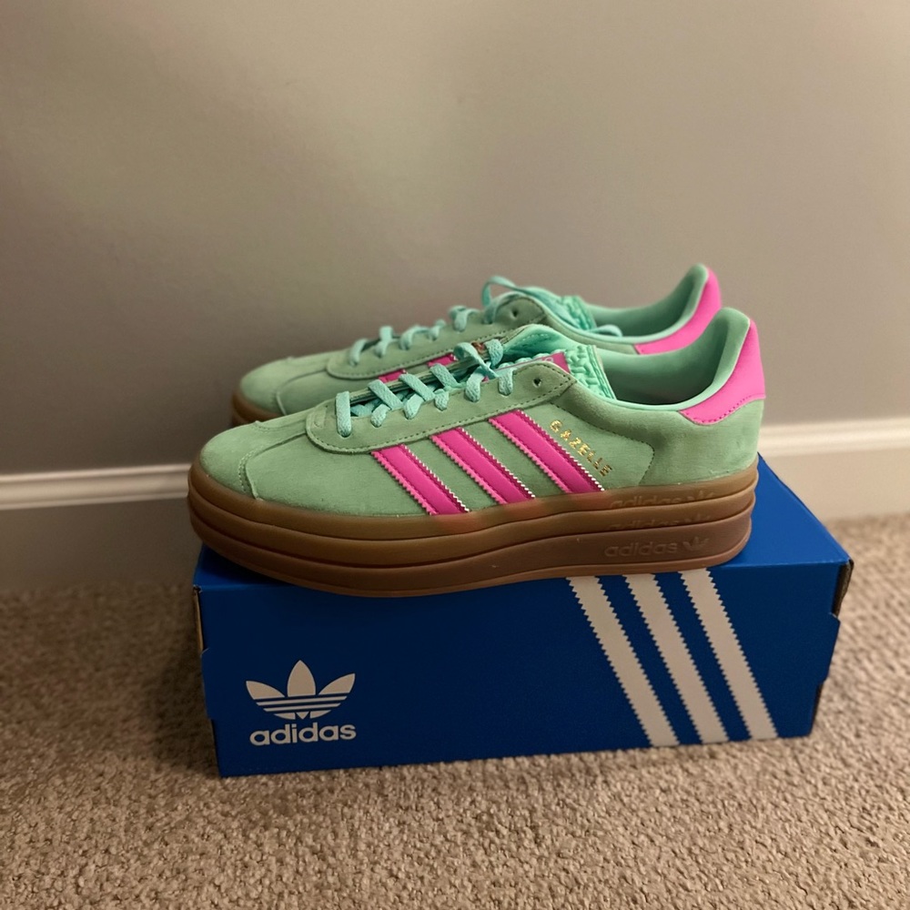 Adidas Gazelle Bold W
Pulse Mint, Screaming Pink & Gum